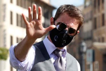 Tom Cruise wearing a mask during COVID on the sets of Mission: Impossible - Dead Reckoning Part One